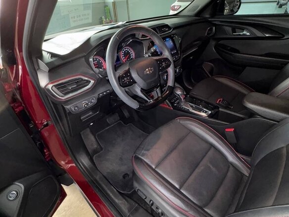 2022 Chevrolet TrailBlazer III, пурпурный, 1550000 рублей - вид 5