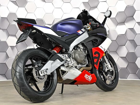 2023 Aprilia RS 660, синий, 999000 рублей - вид 6