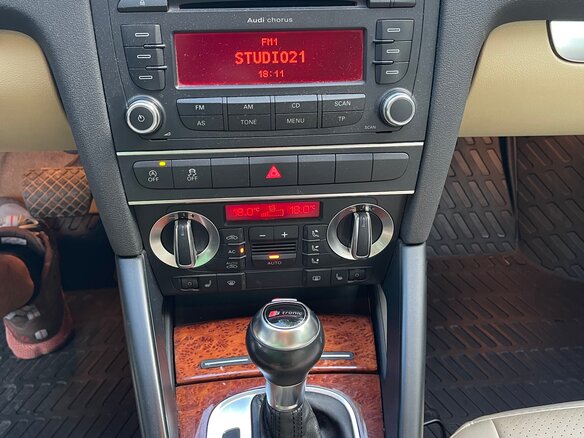 2011 Audi A3 II (8P) Рестайлинг 2, красный, 750000 рублей - вид 10