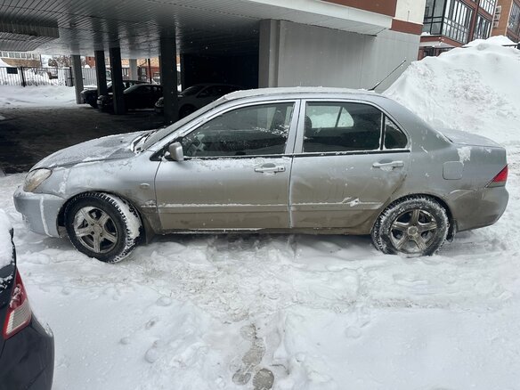 2006 Mitsubishi Lancer IX Рестайлинг, серебристый, 255000 рублей - вид 2