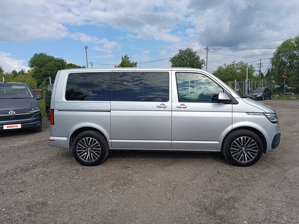 2022 Volkswagen Multivan T6 Рестайлинг, серебристый, 8790000 рублей - вид 3