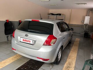 2010 Kia Ceed I Рестайлинг, серебристый, 470000 рублей, вид 5
