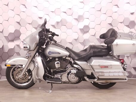 2006 Harley-Davidson Electra Glide, серебристый, 699000 рублей, вид 4