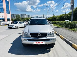 2000 Mercedes-Benz M-Класс 320 I (W163), серебристый, 550000 рублей, вид 1