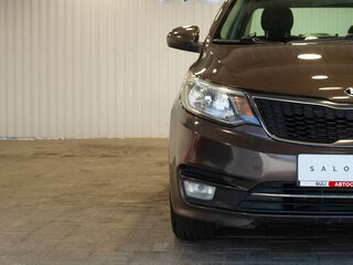 2016 Kia Rio III Рестайлинг, коричневый, 1190000 рублей, вид 4