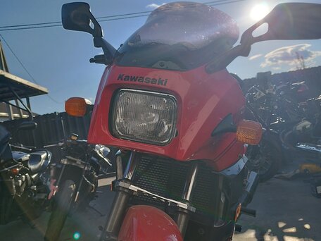 1985 Kawasaki GPZ 900, красный, 385000 рублей, вид 4