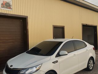 2016 Kia Rio III Рестайлинг, белый, 805000 рублей, вид 2
