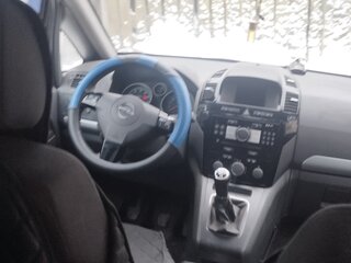2010 Opel Zafira B Рестайлинг, чёрный, 800000 рублей, вид 5