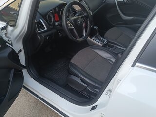 2012 Opel Astra J Рестайлинг, белый, 700000 рублей, вид 5