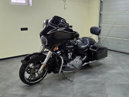 2017 Harley-Davidson Street Glide Special, чёрный, 1280000 рублей, вид 4