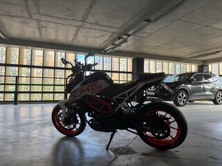 2018 KTM 390 Duke, оранжевый, 415000 рублей, вид 3