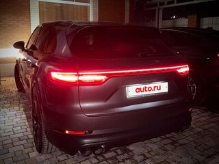2019 Porsche Cayenne III, серый, 6200000 рублей, вид 3