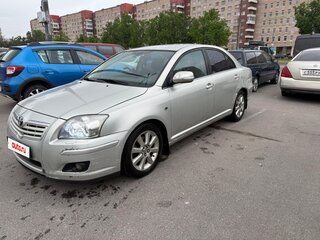 2007 Toyota Avensis II Рестайлинг, серебристый, 690000 рублей, вид 1