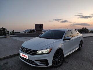2017 Volkswagen Passat (North America and China) I Рестайлинг, белый, 2099000 рублей, вид 3