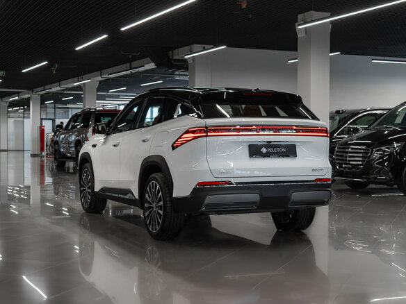 2026 Geely Galaxy M7, белый, 3690000 рублей - вид 4