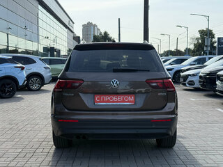 2020 Volkswagen Tiguan II, коричневый, 2029000 рублей, вид 5