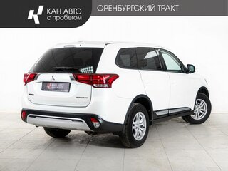 2019 Mitsubishi Outlander III Рестайлинг 3, белый, 2050000 рублей, вид 3