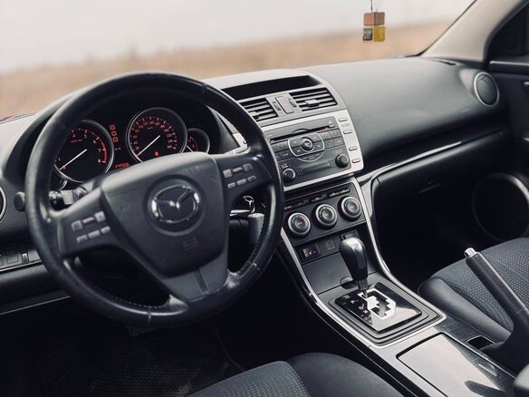 2007 Mazda 6 II (GH), красный, 820000 рублей - вид 12