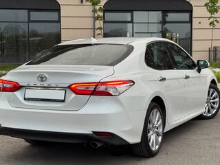 2019 Toyota Camry VIII (XV70), белый, 2850000 рублей, вид 5