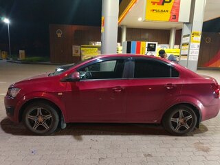 2013 Chevrolet Aveo II, красный, 595000 рублей, вид 2