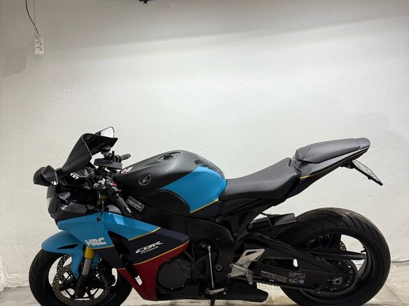 2011 Honda CBR 1000 RR/RA Fireblade, чёрный, 990000 рублей - вид 7