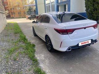 2021 Kia Rio IV Рестайлинг, белый, 1850000 рублей, вид 3