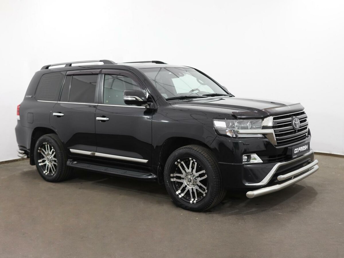 Открыть фотографии: Toyota Land Cruiser 200 Series Рестайлинг 2