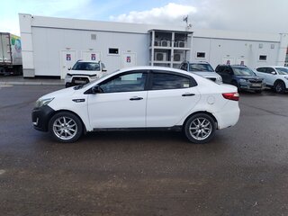 2012 Kia Rio III, белый, 450000 рублей, вид 4
