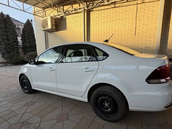 2019 Volkswagen Polo V Рестайлинг, белый, 1600000 рублей - вид 8