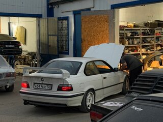 1992 BMW 3 серии M50 320i III (E36), белый, 1200000 рублей, вид 3