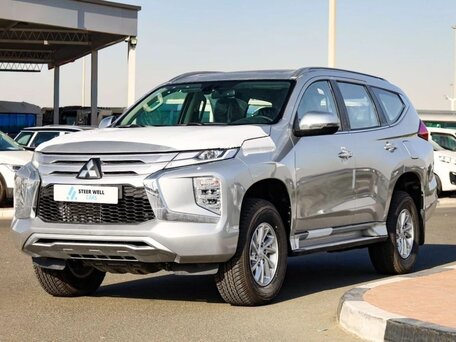 2023 Mitsubishi Montero Sport III Рестайлинг, серебристый, вид 2