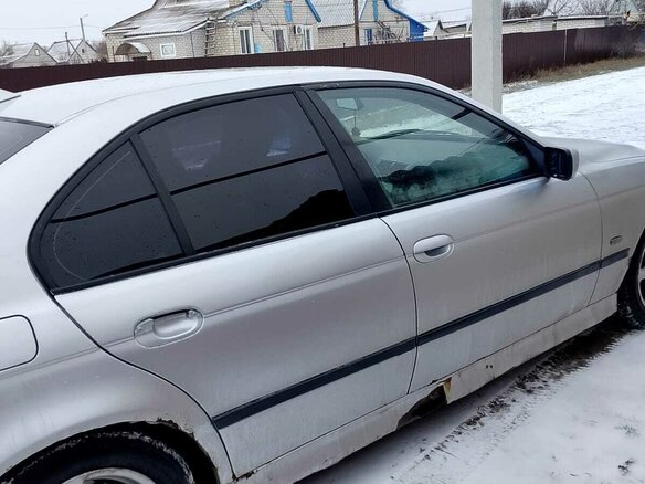 1999 BMW 5 серии 523i IV (E39), серебристый, 340000 рублей - вид 1