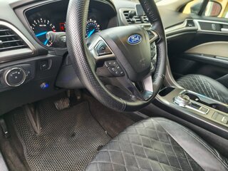 2020 Ford Fusion (North America) II Рестайлинг, серый, 850000 рублей, вид 5