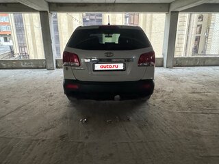 2011 Kia Sorento II, бежевый, 1200000 рублей, вид 4