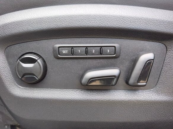 2023 Volkswagen Multivan T6 Рестайлинг, серый, 6350000 рублей - вид 7