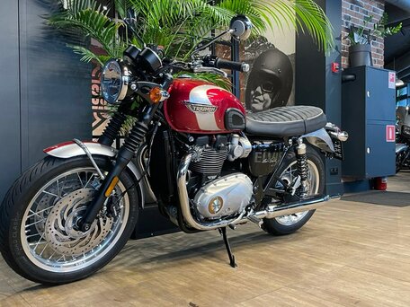 2024 Triumph Bonneville T120, красный, 1790000 рублей, вид 4