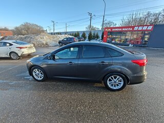 2017 Ford Focus III Рестайлинг, коричневый, 950000 рублей, вид 1
