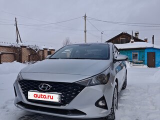 2021 Hyundai Solaris II Рестайлинг, серебристый, 1550000 рублей, вид 1