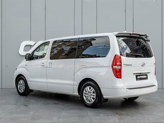 2016 Hyundai Grand Starex I Рестайлинг, белый, 2940000 рублей, вид 2