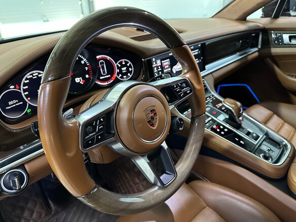 2017 Porsche Panamera 4S II, чёрный, 5850000 рублей - вид 19