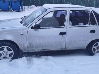 2010 Daewoo Nexia I Рестайлинг, серебристый, 150000 рублей, вид 2