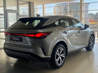 2025 Lexus RX 300 V, серый, 8249000 рублей, вид 4