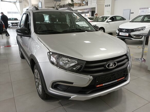 2026 Lada (ВАЗ) Granta Cross I Рестайлинг, серебристый - вид 2