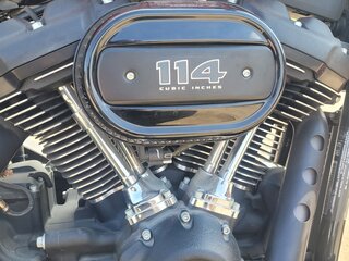 2022 Harley-Davidson Street Bob, красный, 1200000 рублей, вид 3