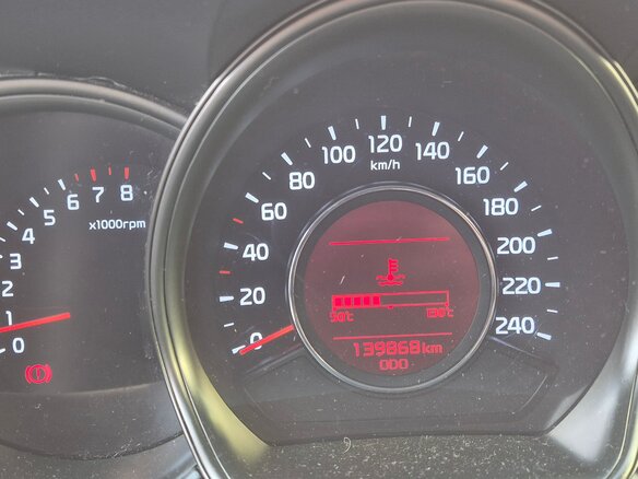 2016 Kia Ceed II Рестайлинг, белый, 1050000 рублей - вид 4