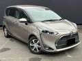 2021 Toyota Sienta II Рестайлинг, серый - вид 6