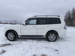 2011 Mitsubishi Pajero IV Рестайлинг 1, белый, 2150000 рублей, вид 4