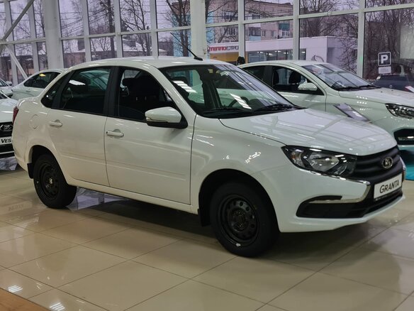 2026 Lada (ВАЗ) Granta I Рестайлинг, белый - вид 2