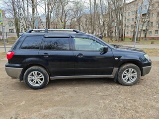 2007 Mitsubishi Outlander I, чёрный, 690000 рублей, вид 3