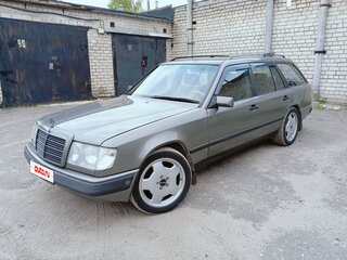 1988 Mercedes-Benz W124 300, серый, 750000 рублей, вид 2
